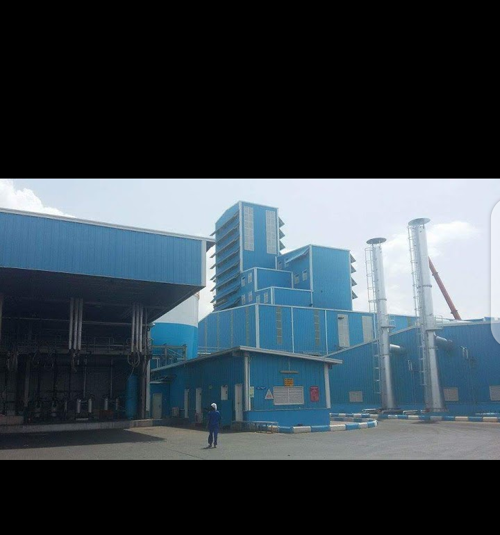 OvieAli's tweet photo. The 300TPD ( ton per day) palm oil refining plant installed in Raffles Oil to increase the production of processed crude palm oil. The firm has also built a 4Mw gas powered plant in the Lekki community to support production. https://t.co/EoVy05WzES