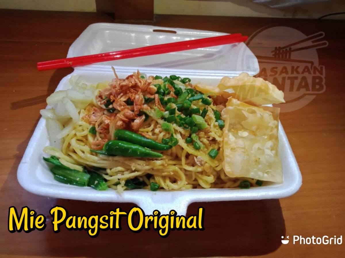 mantabmie's tweet photo. Kalian tim yang mana 
Mie pangsit  vs  mie ayam https://t.co/5DZXSqPWtd