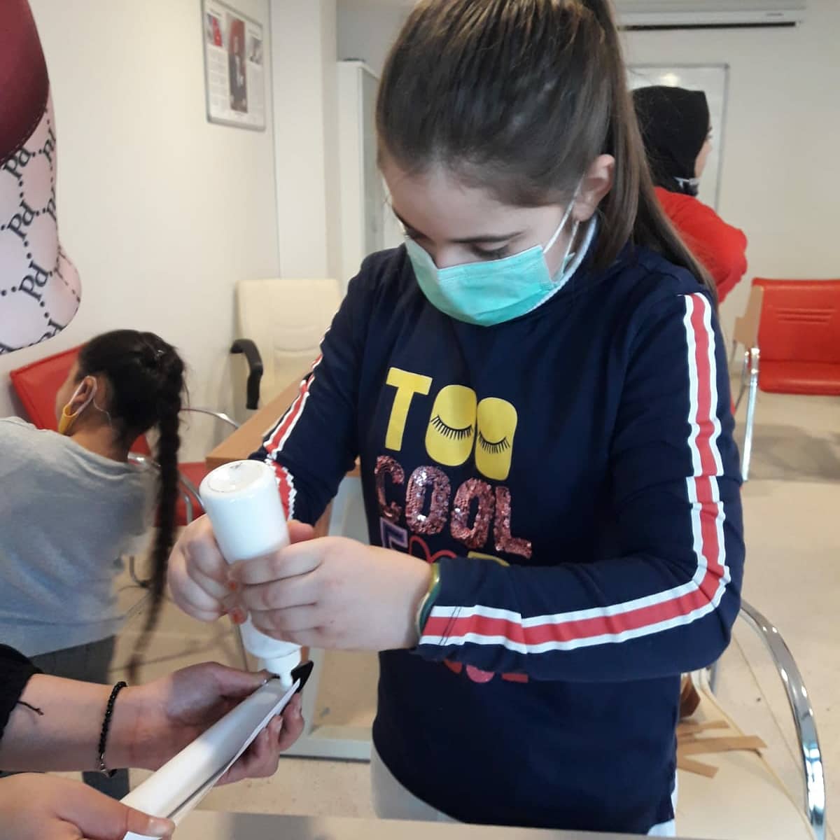 GSB_AtakumGM's tweet photo. Gençlik Merkezimiz tedbirler eşliğinde, gençlerimizle neşelenmeye devam ediyor.
#ModelRoket #GençlikMerkezleri #UzayveHavacılık #AtakumGM https://t.co/i6K7E6bylw