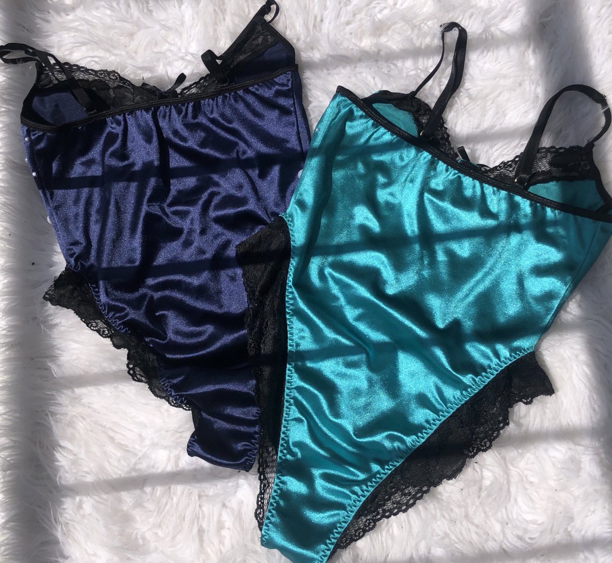 bytriciamcphail's tweet photo. #thebobbieray #thebr #slowfashion #slowfashionmovement #sustainablefashion #handmade #preorder #savvybusinessowner #smallbusinessowner #entreprenuermindset #marketingstrategy #femaleentrepreneur #mycreativebiz empowered #ladyboss #smallbiz #startuplife #mycreativebiz https://t.co/eB2iOJIE6O