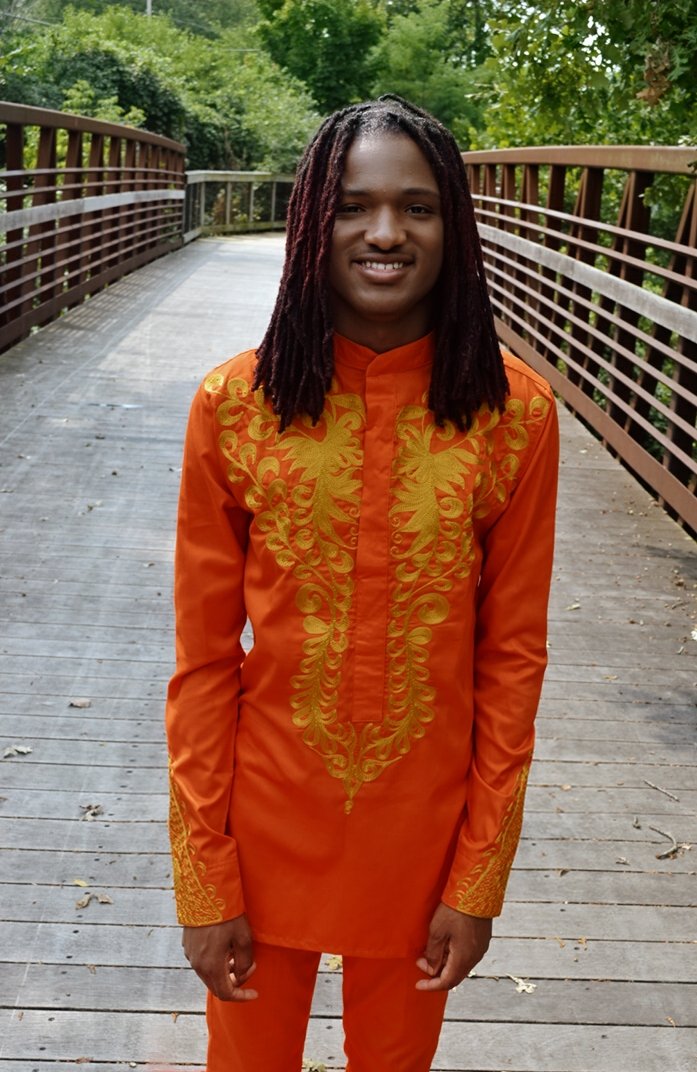 TaylorBlack's tweet photo. Gaps>
👐
Gaps are beautiful dont close them. 💞
🌞
#quarantineprom
#2020
#locs
#locstylesformen https://t.co/Kzk7XcJhpG