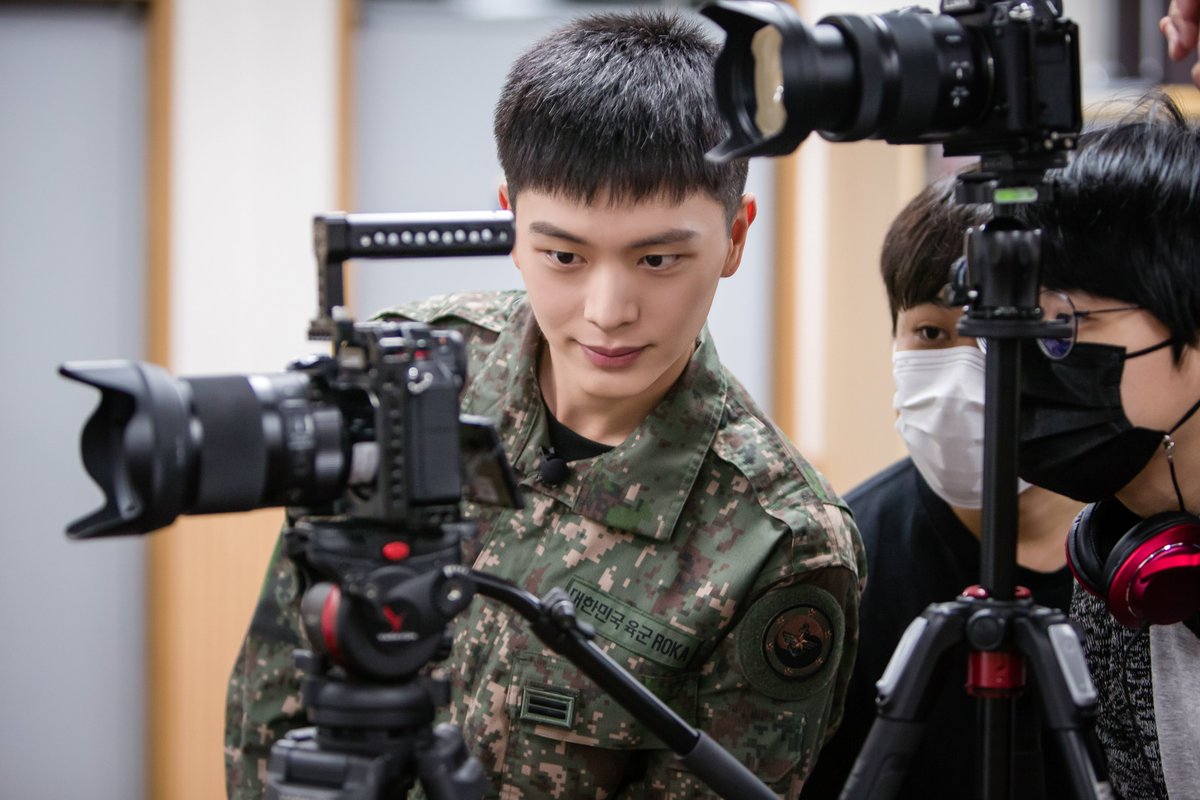 mma9090's tweet photo. 병무청에서 다음 주 부터 
병역이행응원 캠페인, ’자랑스럽군’ 챌린지를 진행합니다.

이번 자랑스럽군 챌린지는 
병무청 트위터, 유튜브를 통해 게재될 예정입니다. 

#자랑스럽군 #비투비 #BTOB #육성재 #성재 #병무청 https://t.co/txzJs4fz8h