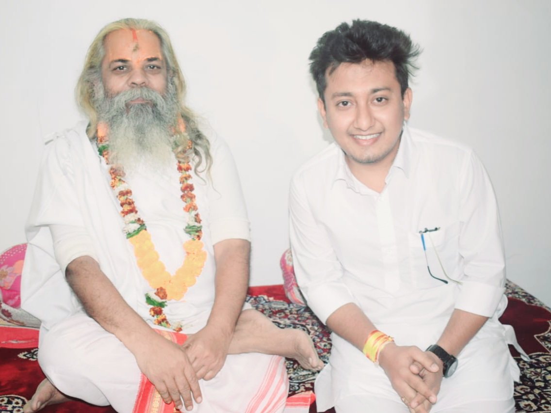 Vishal_WithRG's tweet photo. गत दिवस रायपुर क्षेत्र के अंतर्गत पुरानी बस्ती के जैतू साव मठ में गोवर्धन पूजा में सम्मिलित हुआ तत्पश्चात अन्नकूट के दर्शन कर पूजा आरती की एवं भगवान से क्षेत्र वासियों की खुशहाली की कामना की।

@stnrnsharma @INCIndia @LambaAlka @ArishAnwarIYC @kkshastri_IYC @INCChhattisgarh https://t.co/QeGkKMuvGz