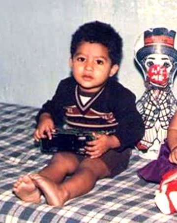 NTRFansGuntur's tweet photo. Childhood Pics Of Our @tarak9999 Anna 😍❤️

#2DecadesOfNTREra | #KomaramBheemNTR https://t.co/d8M4CK6jOz