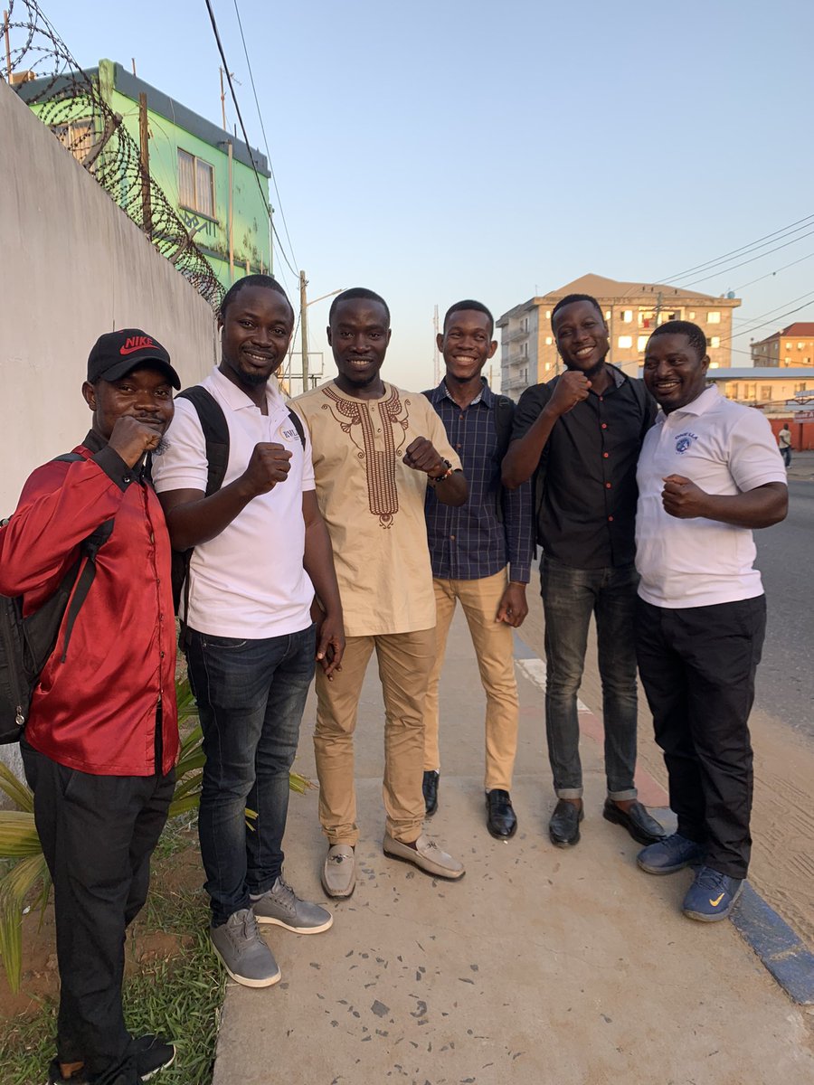 OneCornerGuy's tweet image. ... in d nation’s capital, I had d privilege to stand with some of d nation’s finest n young pen pushers. Gentlemen, let’s keep d faith that this motherland shall never fall. The future is bright n it brightens even more with time.