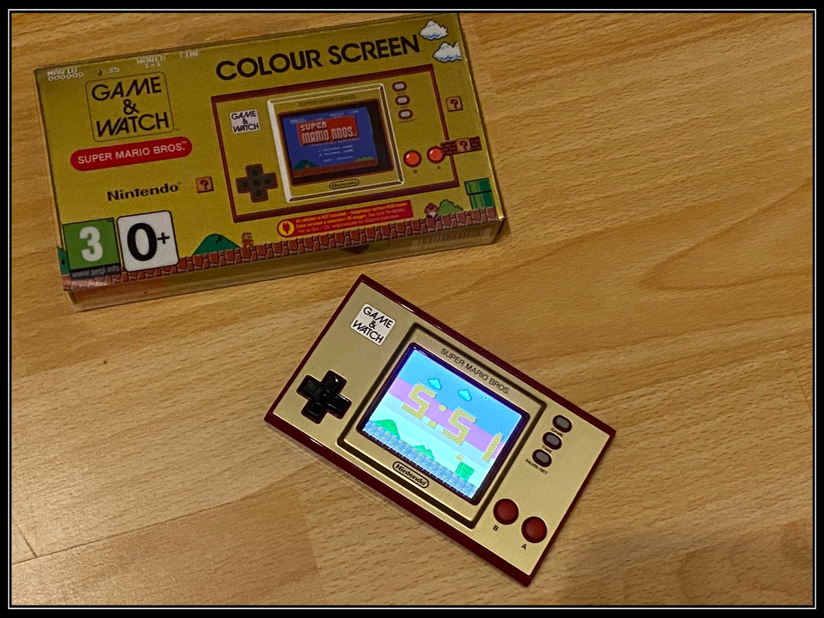 MeleXperiences's tweet photo. La voilà la Game &amp; watch spéciale anniversaire Super Mario Bros.
#mario #gameandwatch #nintendo #nintendo #SuperMario35 https://t.co/YW06FVuWEK