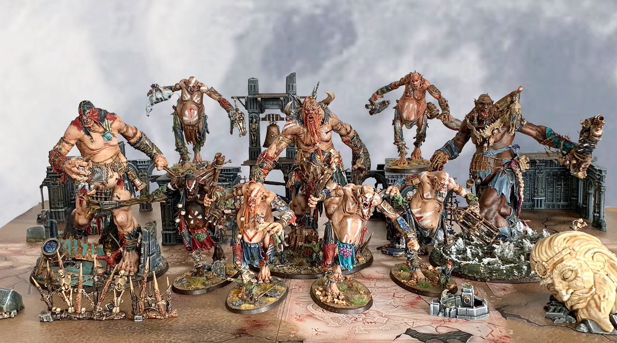 groje's tweet photo. Finished last 3 Mancrusher so the family is complete 💪 look how they come together to celebrate an early ThanksTaking - a traditional Mega-Gargant public holiday #miniaturemonday #ageofsigmar #PaintingWarhammer #WarhammerCommunity #warhammer #SonsofBehemat #happythankstaking https://t.co/C729QNKb1B