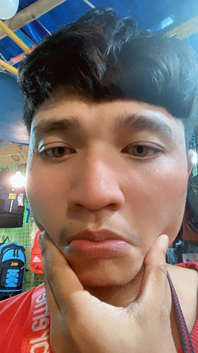 WTueanchai's tweet photo. ช่วงนี้กินเยอะไปหน่อย หน้าบวมแล้ว ��� https://t.co/gwN5tNRqKG