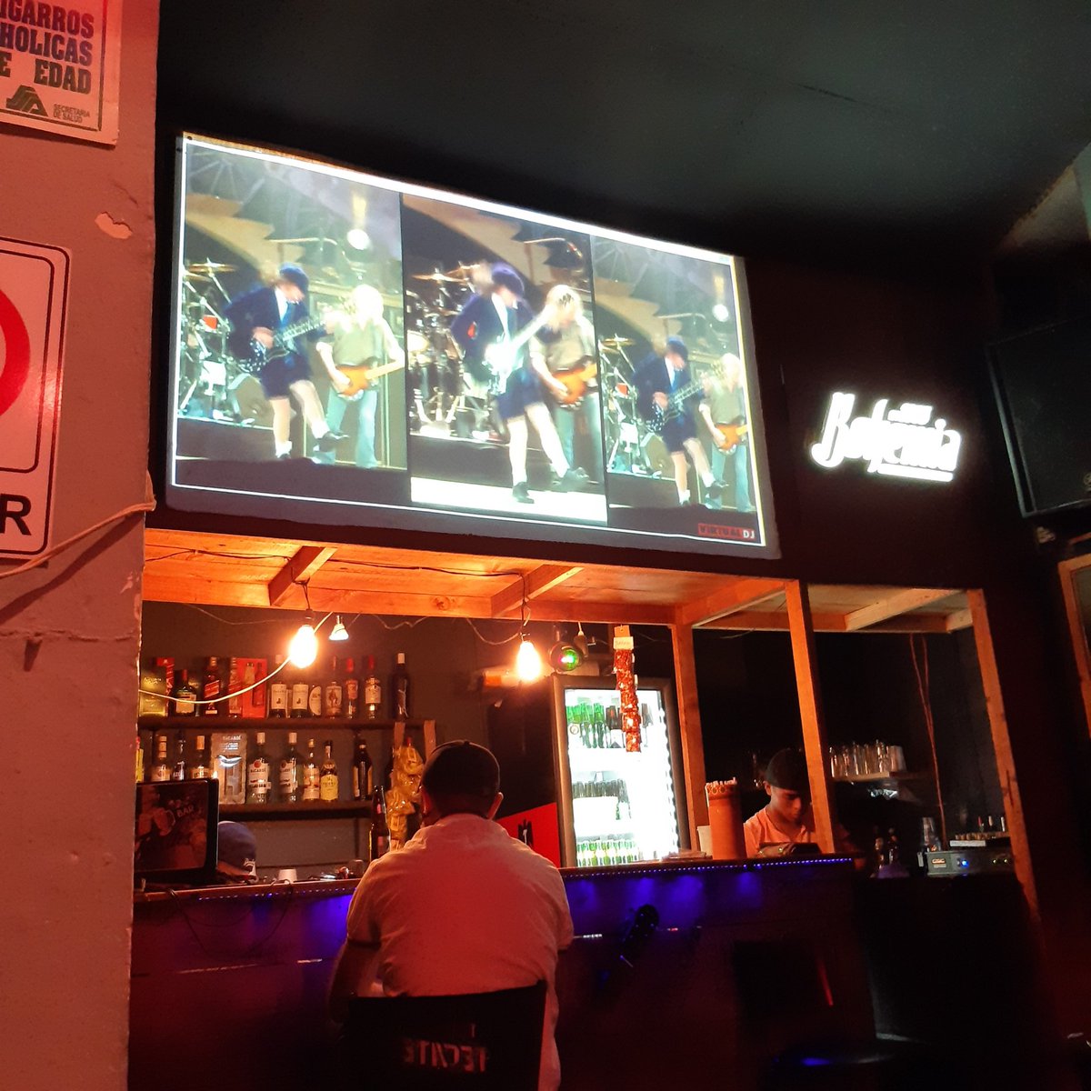 bombamanuel's tweet photo. 🤟y 🍺 para el alma ❤ https://t.co/vct78cteFF