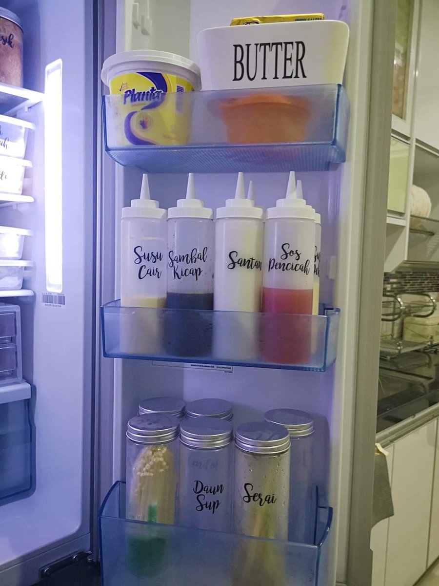 isusemasaviral's tweet photo. Dapur Kemas dan teratur. Ni kalau orang OCD tengok mau tercabar ni. 

📸 Rasbie Ibrahim https://t.co/tyG7A0hNqu