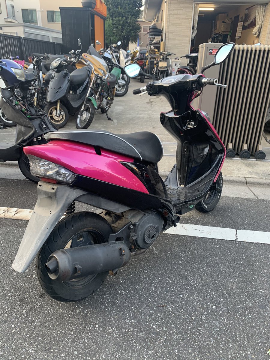 アドレス v125‼️85000円‼️ 外装ピンク‼️ インナーツヤツヤ黒‼️ LED