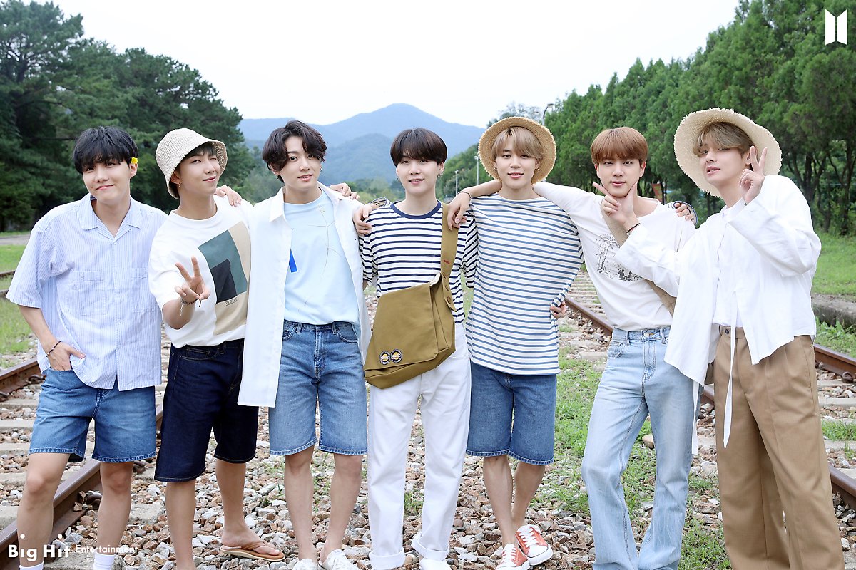 PHOTOS] 201116 @BTS_twt 2021 Season's Greetings (2) – Group (1/2
