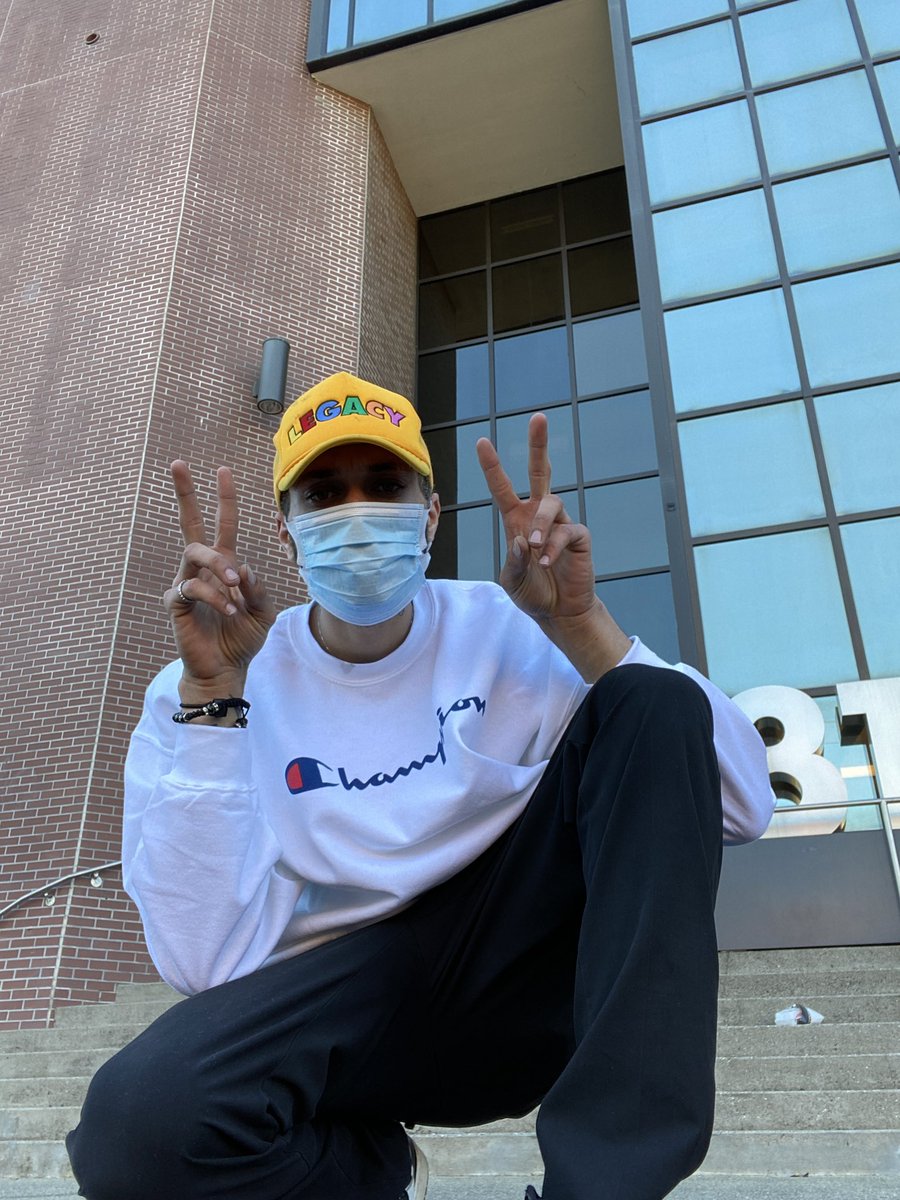 KalinWhite's tweet photo. https://t.co/6v2kwt5ovN