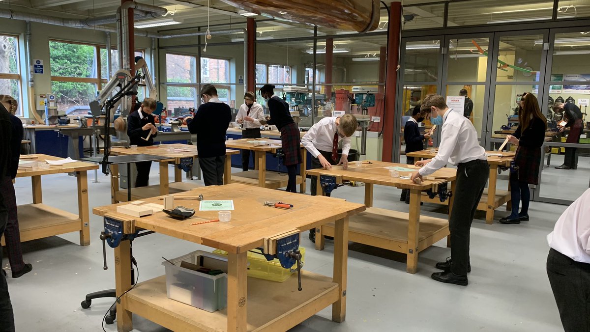 Year 9 are underway with their pencil boxes this morning, whilst Upper 6th Engineers are next door model making for their coursework.