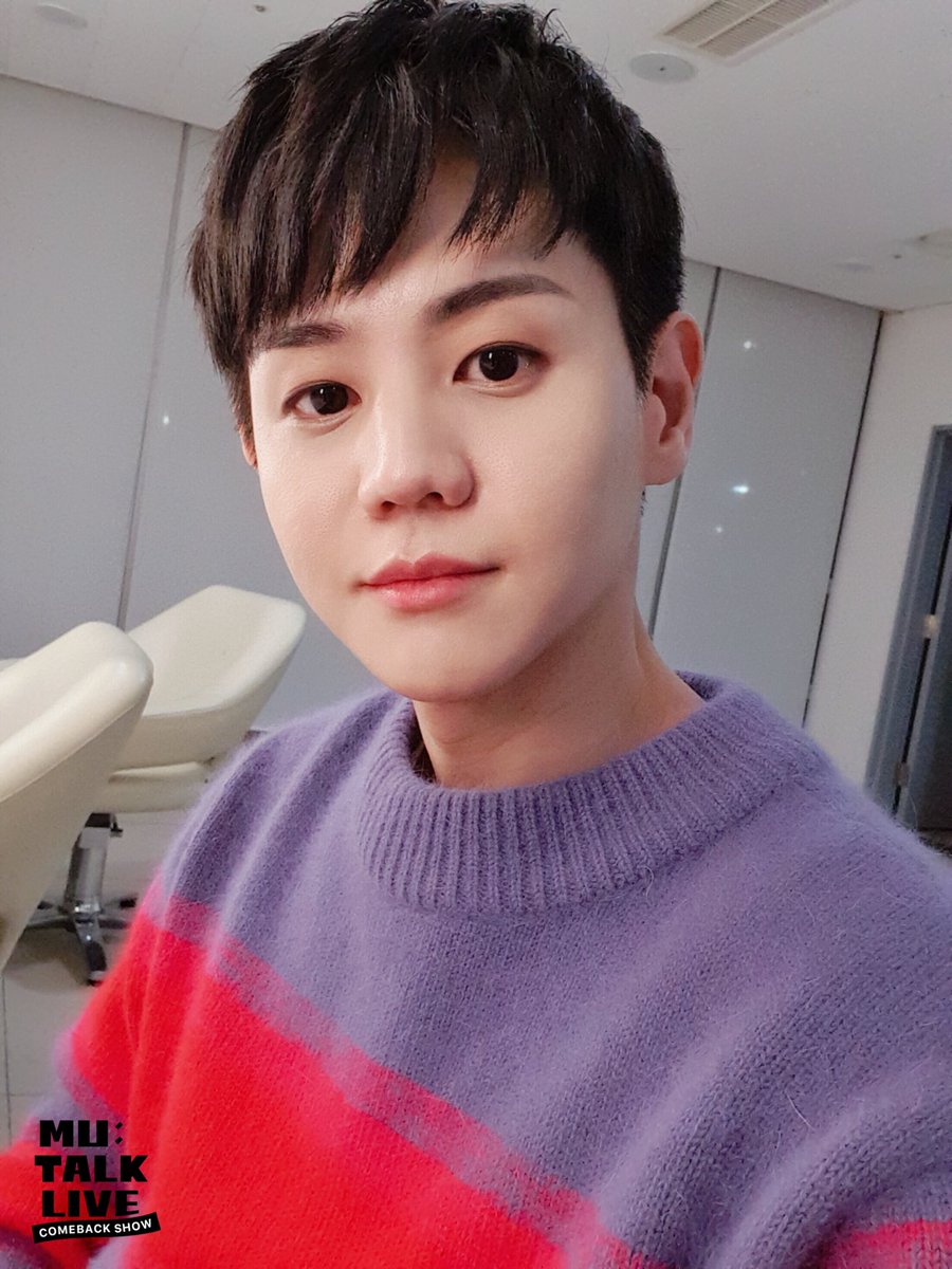 <뮤톡 라이브> D-DAY🌟
[📸] #MC #요섭 대기실 셀카 대방출🥳

📂Documents 
  └📁MUTALKLIVE
      └📁 양요섭 
          └📁 bad
              └⚠ This folder is empty‼️

<COMEBACK SHOW MU:TALK LIVE>
오늘 오후 8시,
카카오 TV에서 만나요💗

#양요섭 #요섭
#하이라이트 
#MUTALKLIVE