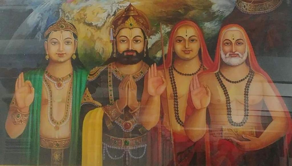 thirumalbadiger's tweet photo. ಪ್ರಹ್ಲಾದರಾಜರ ಮೋಮ್ಮಗ
ಬಲಿಚಕ್ರವರ್ತಿ
(ವೀರೋಚನಮಗ)
ನಮ್ಮ ಬಲಿಜ ಜನಾಂಗದ
ಮೂಲಪುರುಷ...
ಪ್ರಹ್ಲಾದರೇ ವ್ಯಾಸರು
ವ್ಯಾಸರೇ ಬಾಹ್ಲೀಕರಾಜರು
ಬಾಹ್ಲೀಕರಾಜರೇ
ನಮ್ಮ ಶ್ರೀರಾಘವೇಂದ್ರ ಗುರುಸಾರ್ವಭೌಮರು...
(ನಮ್ಮದು ಪ್ರಹ್ಲಾದರದ್ದು ತಾತ ಮೋಮ್ಮಗನ ಸಂಬಂಧ) ಅದೇ ಕಾರಣಕ್ಕೆ ರಾಯರು ನನ್ನನ ಬಿಟ್ಟುಬಿಡದೆ ಕಾಯುತ್ತಿರುವುದು.
ಬಲಿಪಾಡ್ಯಮಿಯ ಶುಭಾಶಯಗಳು. https://t.co/3CCUdHZ6gF