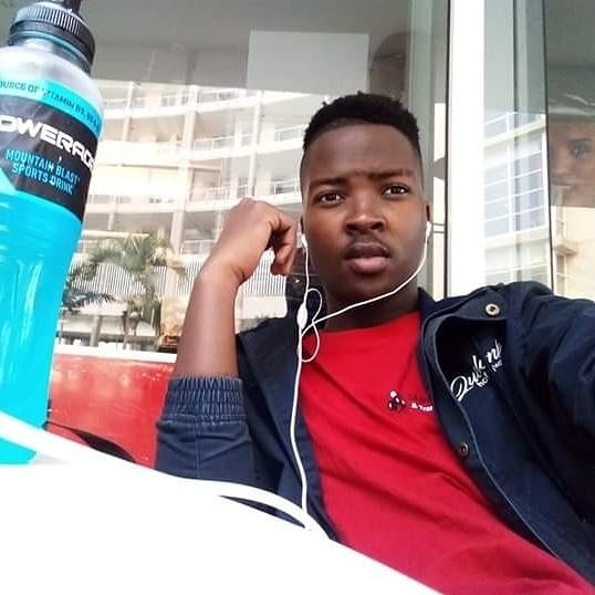 MfundoBuddaGasa tweet media