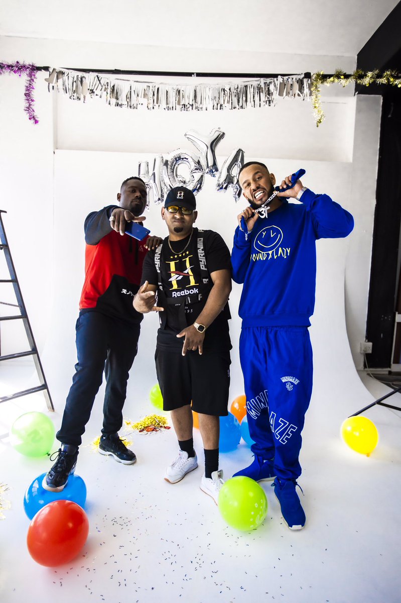 YoungstaCpt's tweet photo. MENSE TALK ALOTTA KAK ABOUT ME &amp; I HEARD IT 📸: @indexfinger88 ‘HOY?A’ by @MrHeinzCPT x @EjayCPT_ x YoungCPT https://t.co/XQAhc6cJwy Music Video out now! 🎥: @MahmoodOsman8 https://t.co/85N0WXimoq