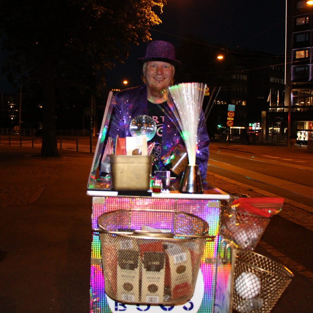 Where is the Disco Party Bugs?

#beersnack #beersnacks #crazyparty #disco #eatingbugs #eatinginsects #eatinsects #edibleinsects #entomophagy #entomofagia #insektenessen #insektensnack #insectsnack #insectescomestibles #mangerdesinsectes #partybugs #partybugssnacks #snackinsects