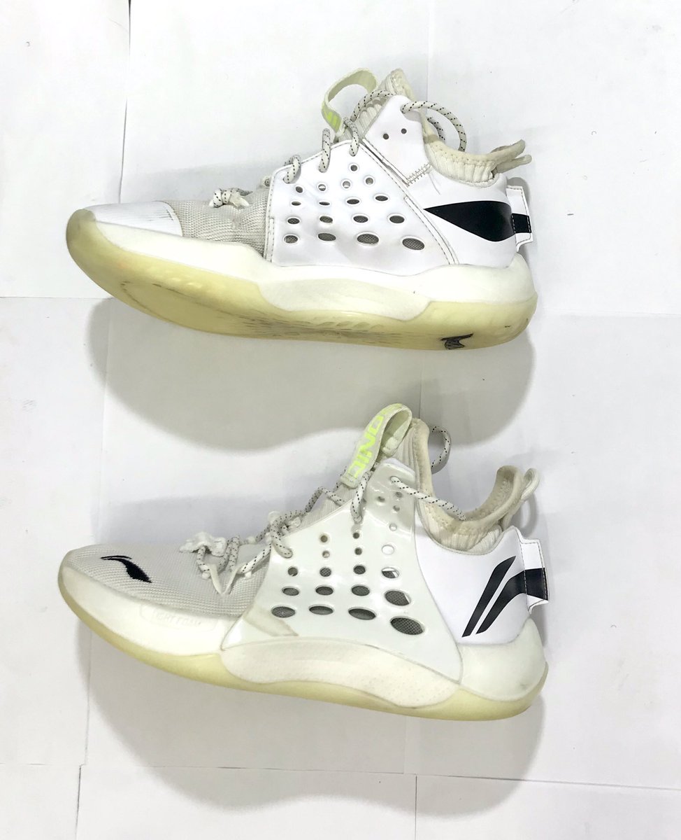 _footed's tweet image. NEW STOCK AVAILABLE⚡️⚡️....Please retweet, my customer is on your TL🙏🏼

First frame : Off White Air Jordan | size 42 | #10,000

Second frame : Huanqui Boots| size 38| #8,000

Third frame : Li-Ning Sonic 7 | size 41/42| #7,000

Please Retweet and Send a DM to order⚡️⚡️