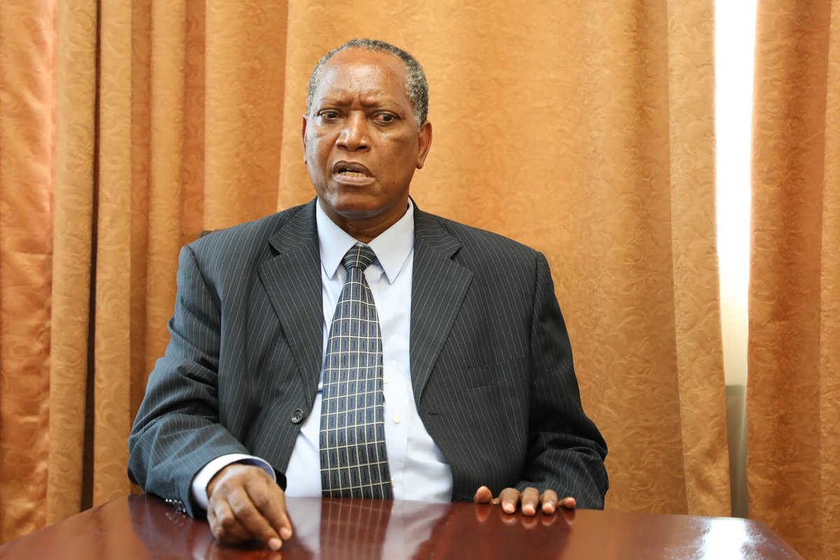 michuziblog's tweet photo. #MichuziTv Mh. Rais nakuahidi nitayaishi mausia haya nitakuwa mwaminifu katika majukumu yangu haya uliyonipa na kamwe sitaenda kinyume. Nitafanya kazi hii KWA bidii na KWA maadili makubwa."- KABUDI.
#Uapishoikuluchamwini
#Michuzihabari https://t.co/uH5PRl7dfJ