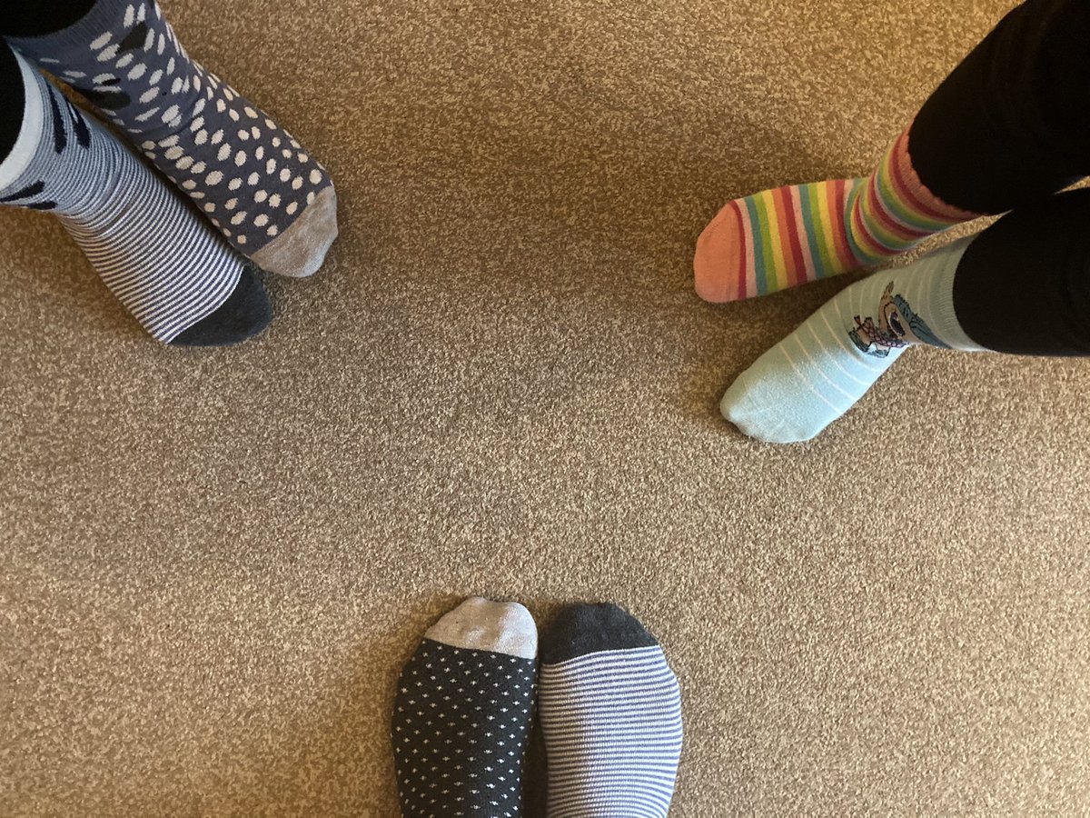 Iam_Elmo's tweet image. Showing our support for anti bullying week by wearing our odd socks today! #oktobedifferent @WoodvilleFed @YoungMindsUK