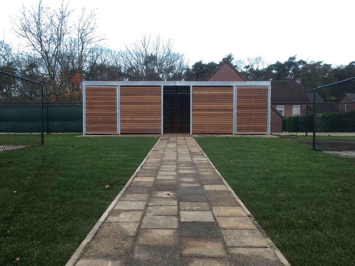 De sleutels voor de nieuwe bewoners op de Bosweg in Montfort liggen klaar #welkomthuis <a href="/wonenlimburg/">Wonen Limburg</a> @Roerdalennieuws @aterharmsel