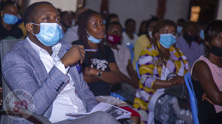 ce_phila's tweet image. #PROSTERNES ( 30 Jours de jeûne &amp;amp; prière )  ⚠️
Quel que soit l'endroit où nous nous trouvons, maintenons nos efforts en continuant de respecter les gestes barrières et les mesures d'hygiène ;

Excellente journée à vous ;Que Dieu vous bénisse
#PhilaCE #gestesbarrières  #covid_19