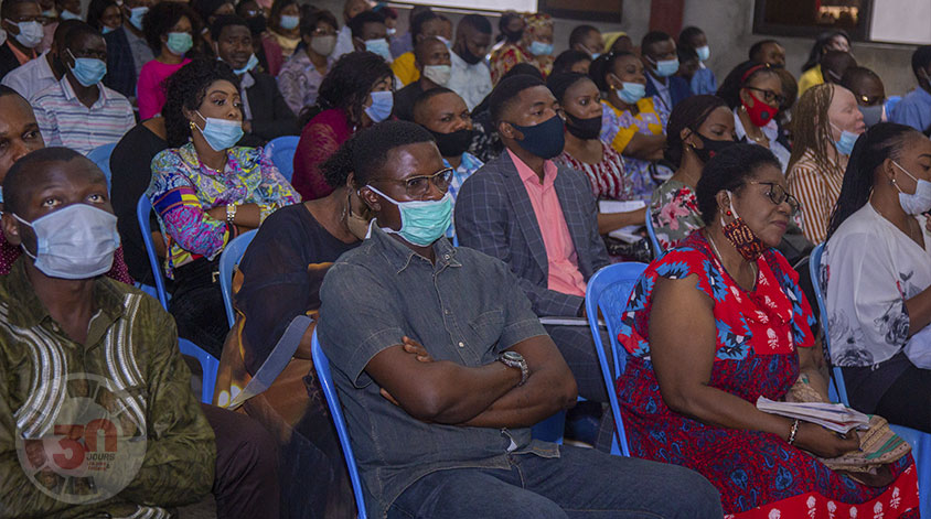 ce_phila's tweet image. #PROSTERNES ( 30 Jours de jeûne &amp;amp; prière )  ⚠️
Quel que soit l'endroit où nous nous trouvons, maintenons nos efforts en continuant de respecter les gestes barrières et les mesures d'hygiène ;

Excellente journée à vous ;Que Dieu vous bénisse
#PhilaCE #gestesbarrières  #covid_19