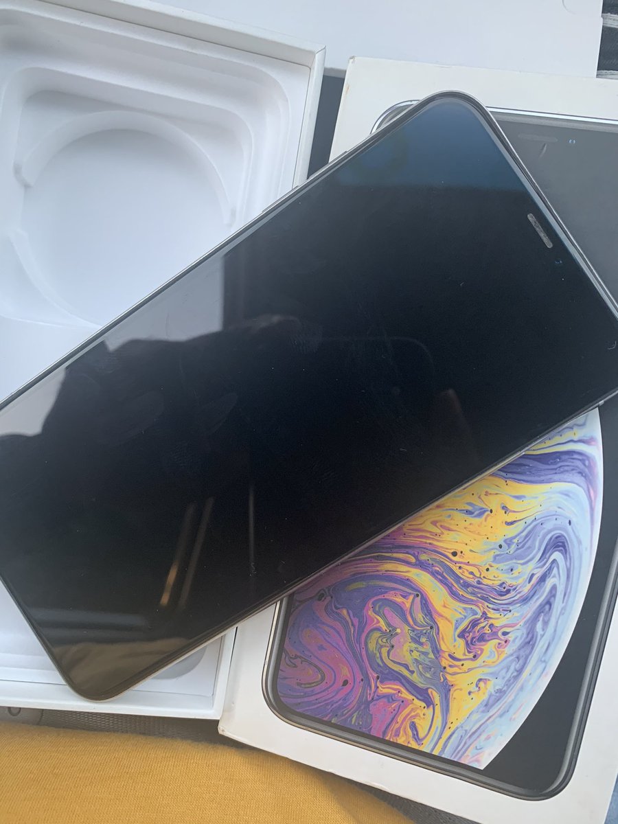 telvinroyal's tweet photo. Preowned iPhone
iPhone XS Max 64GB Locked to Sprint @ GHS 2950 (Free Gevey)
Battery Health 88%
Silver
Kindly RT 🙏🏿
📞: 0549113874
#Apple #iPhone #iPhoneXsMax #Sprint #Gevey https://t.co/9YUQANwwMv