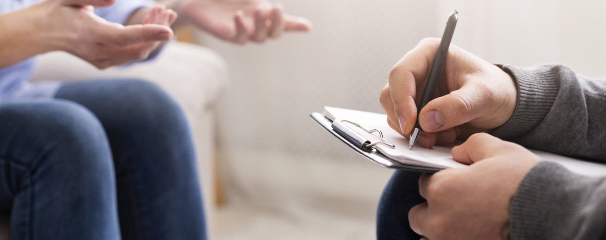 Surgeon Mr <a href="/IoannisGoutos/">Ioannis Goutos</a> has some advice on managing self-harm scars, this #NationalHealthySkinMonth buff.ly/2AtQLV9