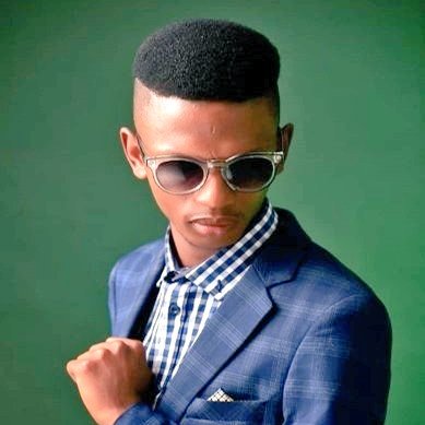 SilasAfrica's tweet photo. Guys I'm available to give you a promo performance at your events, email or call the number on my bio.
#Keke
#AweMa
#OurFather
#Amanamba https://t.co/GCwGNSmvr3