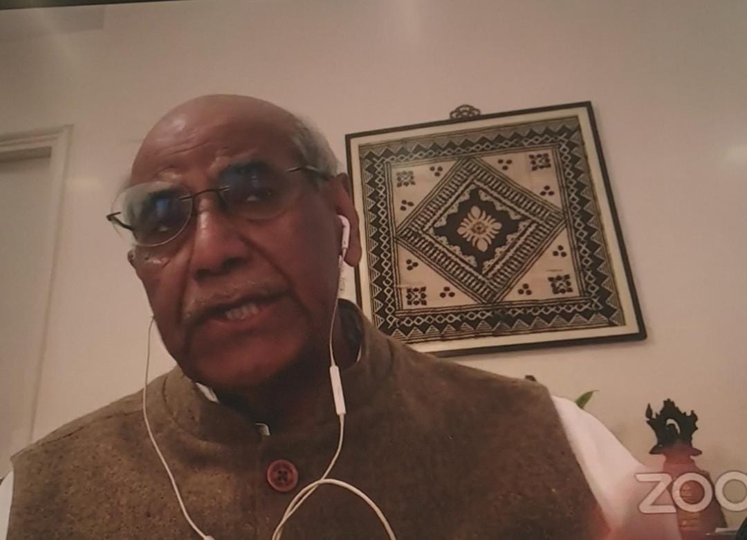 DeccanDialogue's tweet photo. "We need to strike a balance between demand for efficiency and demand for self-reliance" Ambassador Shyam Saran, IFS (Retd.)
#AtmaNirbharBharat #synchronising #globalisation
#decentralised #cooperation #Crisis #COVID19 #DeccanDialogue #India #Government https://t.co/F90Fvqm1zn