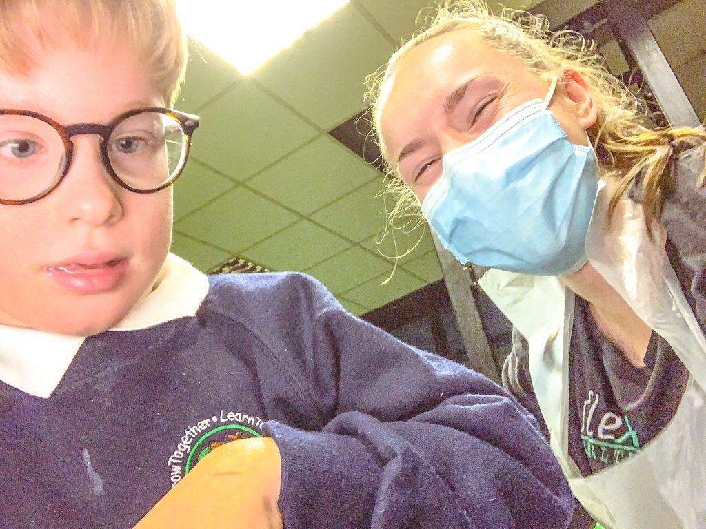 💚 Happy Monday 💚

All the team are looking forwards to treating plenty of clients this week and taking more selfies. 

#happymonday #mondayfunday