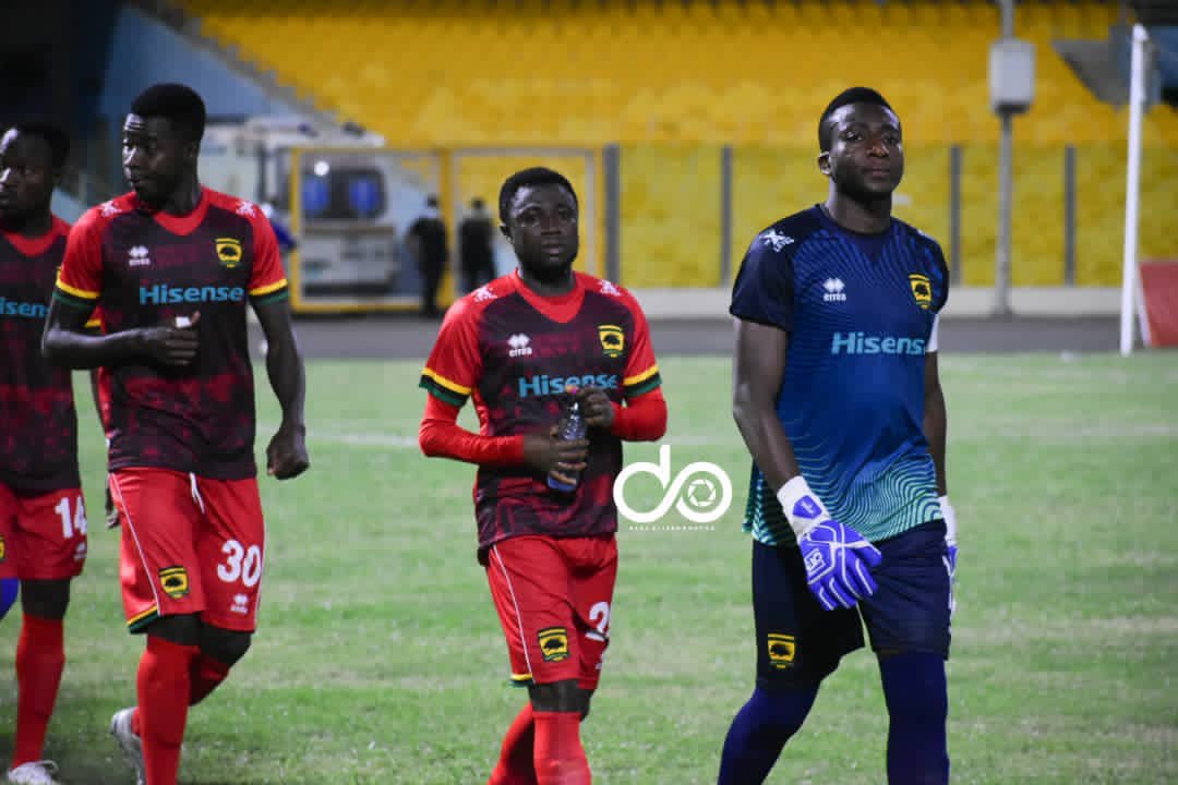 van_felix12's tweet photo. Not The Best Of Results We Wanted Yesterday But We Can Only Look Forward To Improve And Get Better Going Forward In Rest Of The Games!To Succeed,You Always Have To Get Up And Push🙏🏼🛑🔥💯❤️🤝❤️#TeamKotoko #OneTeam #OneFamily #GPLWk1 #Focus #HardWork #One❤️ 

#MondayMotivation ✌️ https://t.co/wP0FnoPgo1