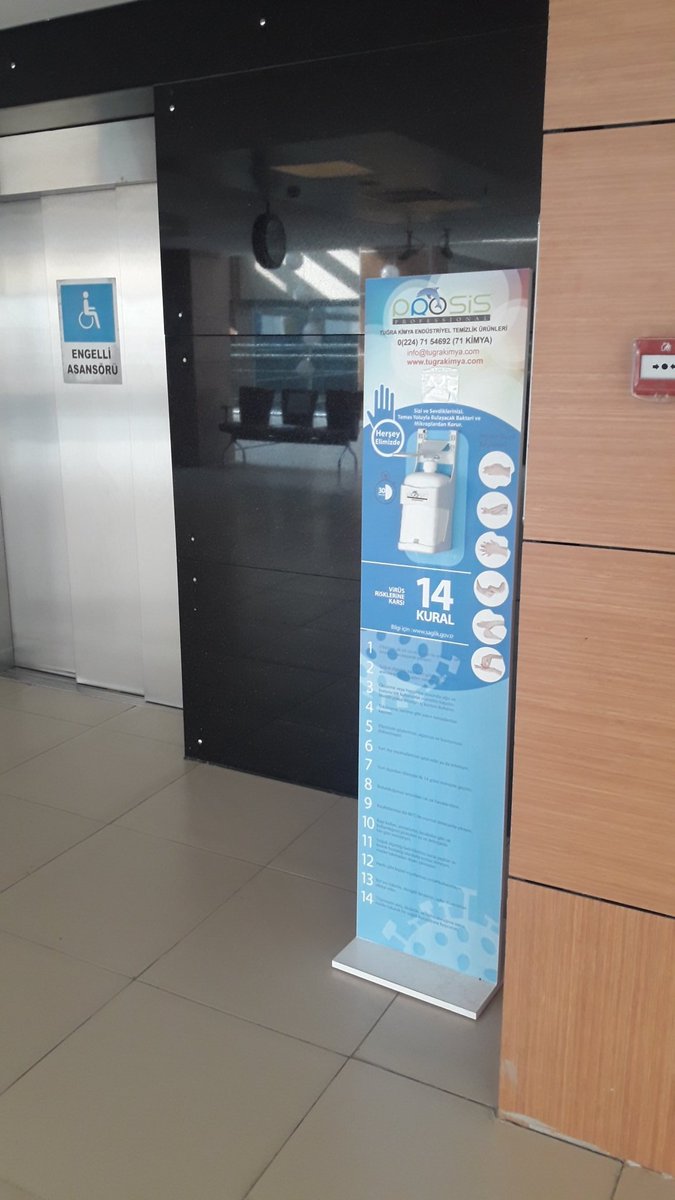 İnegöl devlet hastanesinde ki 1. Kat da bulunan bu dezenfektan kutusu yine boş