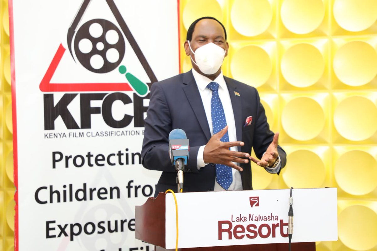 InfoKfcb's tweet photo. #KFCBTalentNurturing
@EzekielMutua ~ KFCB will offer upto KShs 50,000 per student through the 9 months of training in the creative arts.
@KSGKenya @ArtsKenya @Creatives_Kenya @NellyMuluka @mbui_paul @PeterQuest7 https://t.co/DMdDwrBRbd