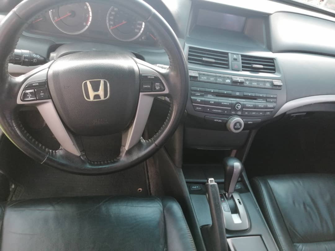 ldgcolt's tweet photo. Modest!
#Klever
RT @CNwanbueze : Honda Accord 2008 V6engine
ForeignUsed , #2m Net
LagosMainland.
Kindly RT and patronize #CalebAutos
#PrinceXLamode Christianity Almighty https://t.co/hNc3lZRP8X