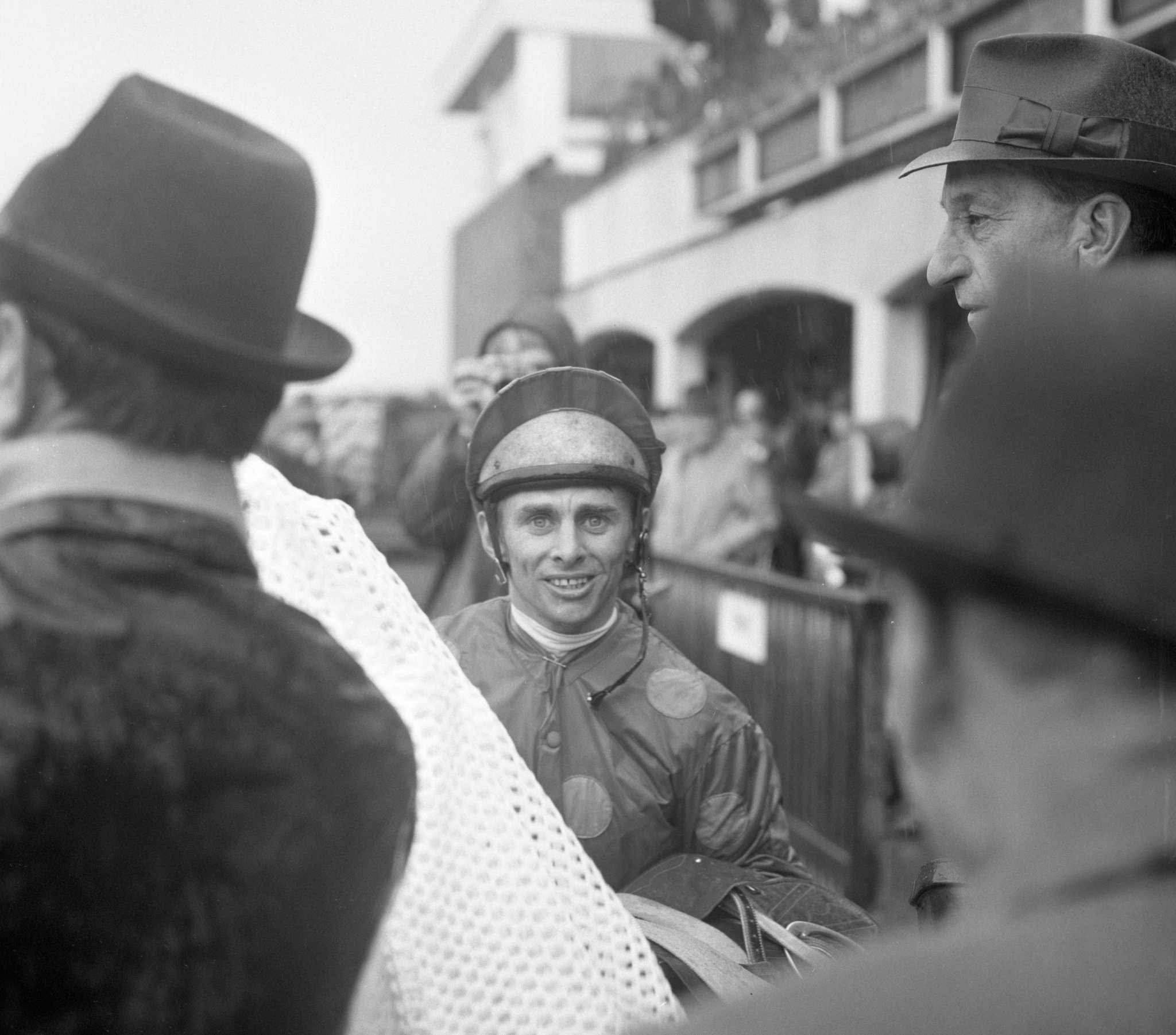 Happy 78th birthday to five-time British Champion Jockey, Willie Carson! 