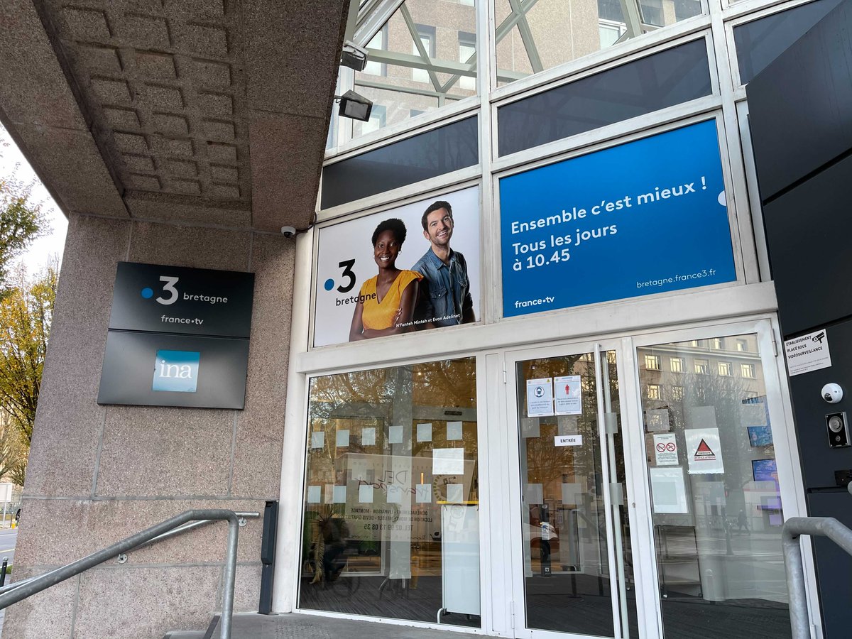 InsaniamFrance's tweet photo. Et si on parlait de marketing d'influence ?

En tout cas, c'est le sujet ce matin pour Alexandre Amigouët qui a été invité sur le plateau de @france3Bretagne pour apporter son expertise sur le sujet et parler de @HelloADB https://t.co/51xlNsSIXa