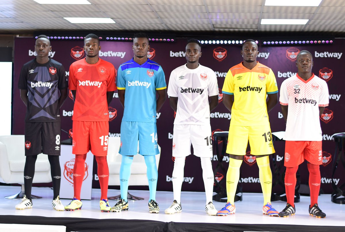 SportsInsightUg's tweet photo. What are your thoughts of the new @ExpressFCUganda Jersey for the upcoming season?

📸 @Mugabiarts https://t.co/rRsGkPpP6a