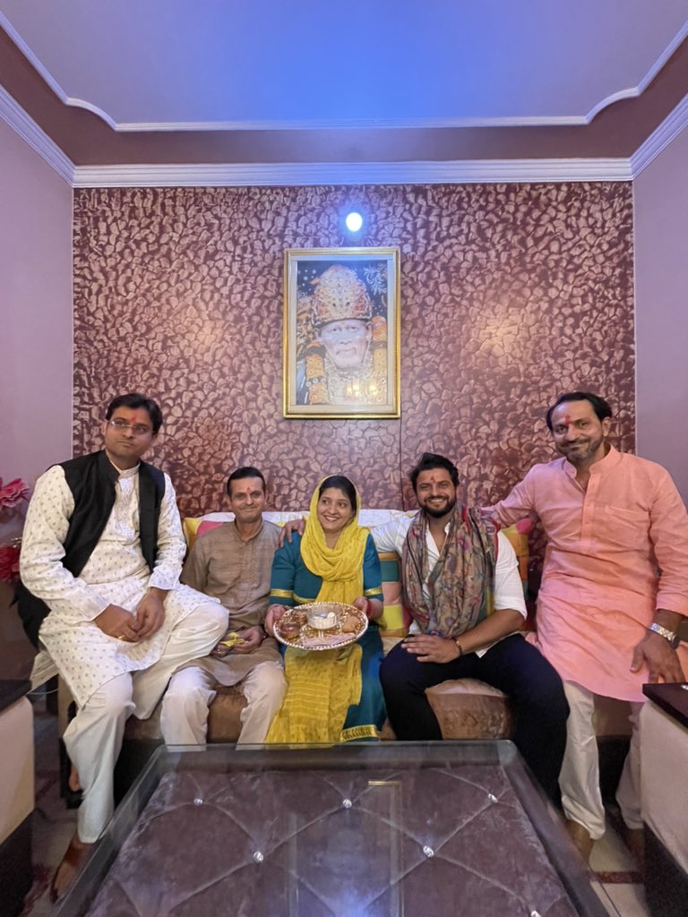 ImRaina's tweet photo. Wishing  you all a very happy bhaidooj. #happybhaidooj https://t.co/Srd44T7fA6