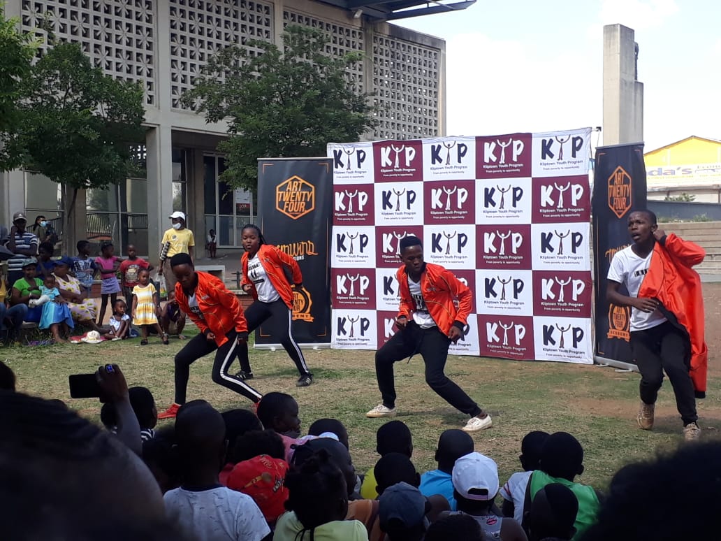 Art24Ent's tweet photo. #ICYMI - this weekend was a very special one for us. The Art 24 team hosted its first ekasi concert with our #KYP partners and newly formed team.

#MondayMotivation #Uplifting https://t.co/dTie2e3pv0