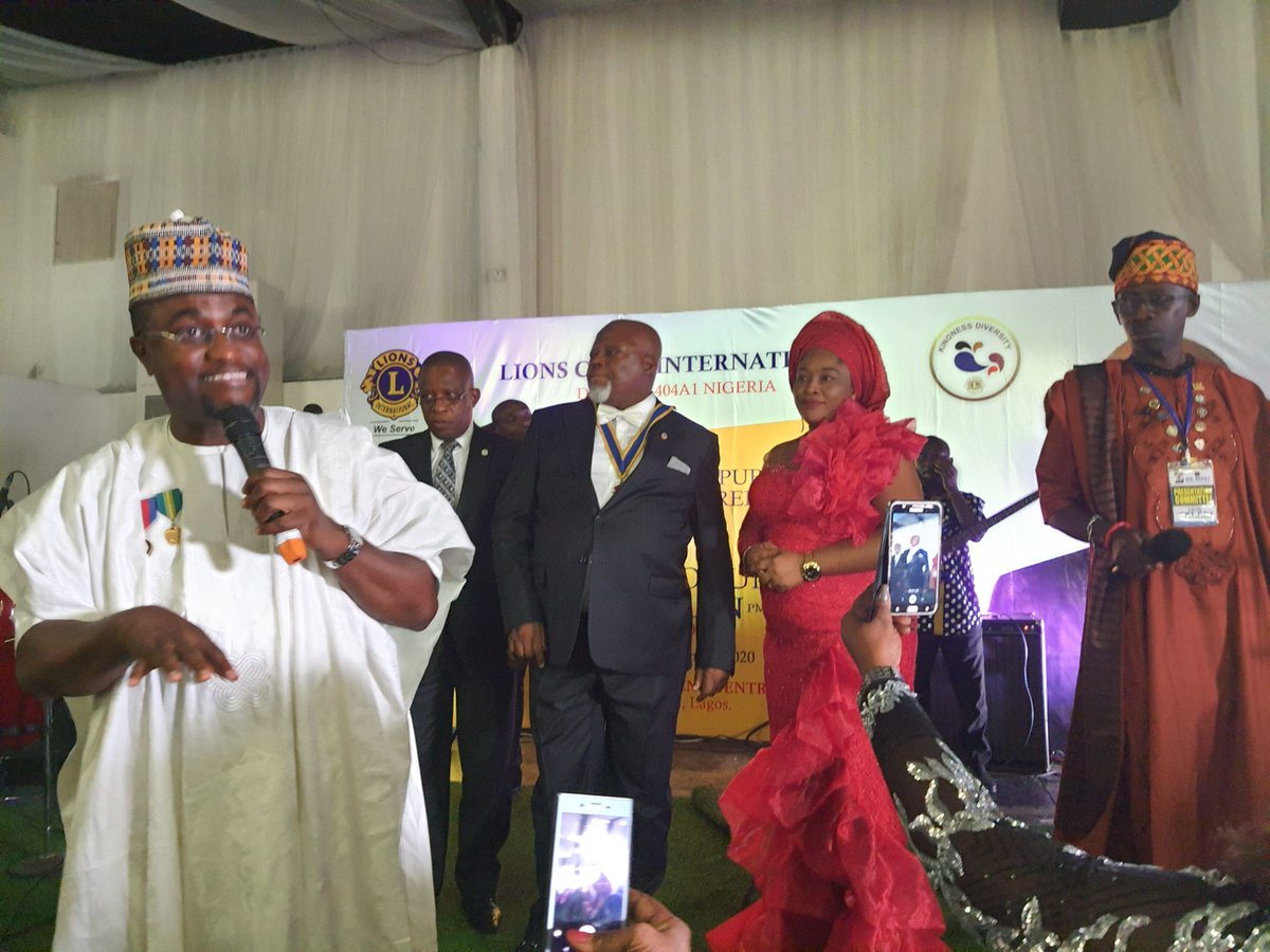 BondsofKindness's tweet photo. Area Leader PCC Sam Ekpuk congratulating DG Lion Adetokunbo Aromolaran on his public presentation.
We Serve!

#BondsOfKindness https://t.co/VsTOWW9wFi