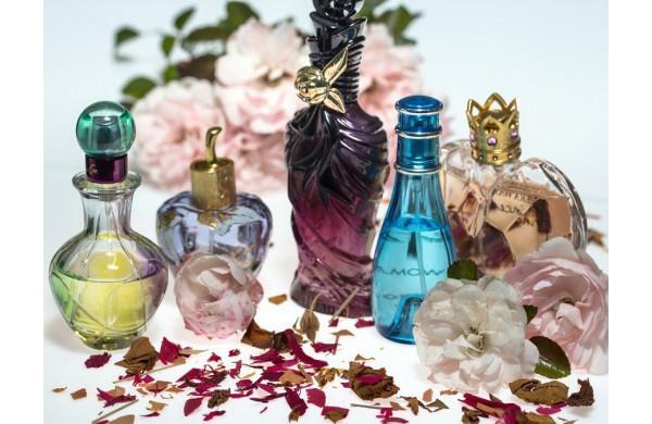 Looking for a good source to buy #premiumperfumes? Our #onlinestore would be the best choice for you as we sell a great variety of branded #perfumes to the #customers at the lowest and the best #market rates. 
Visit Us: scent-event-product.com
#onlineperfume #fragrances