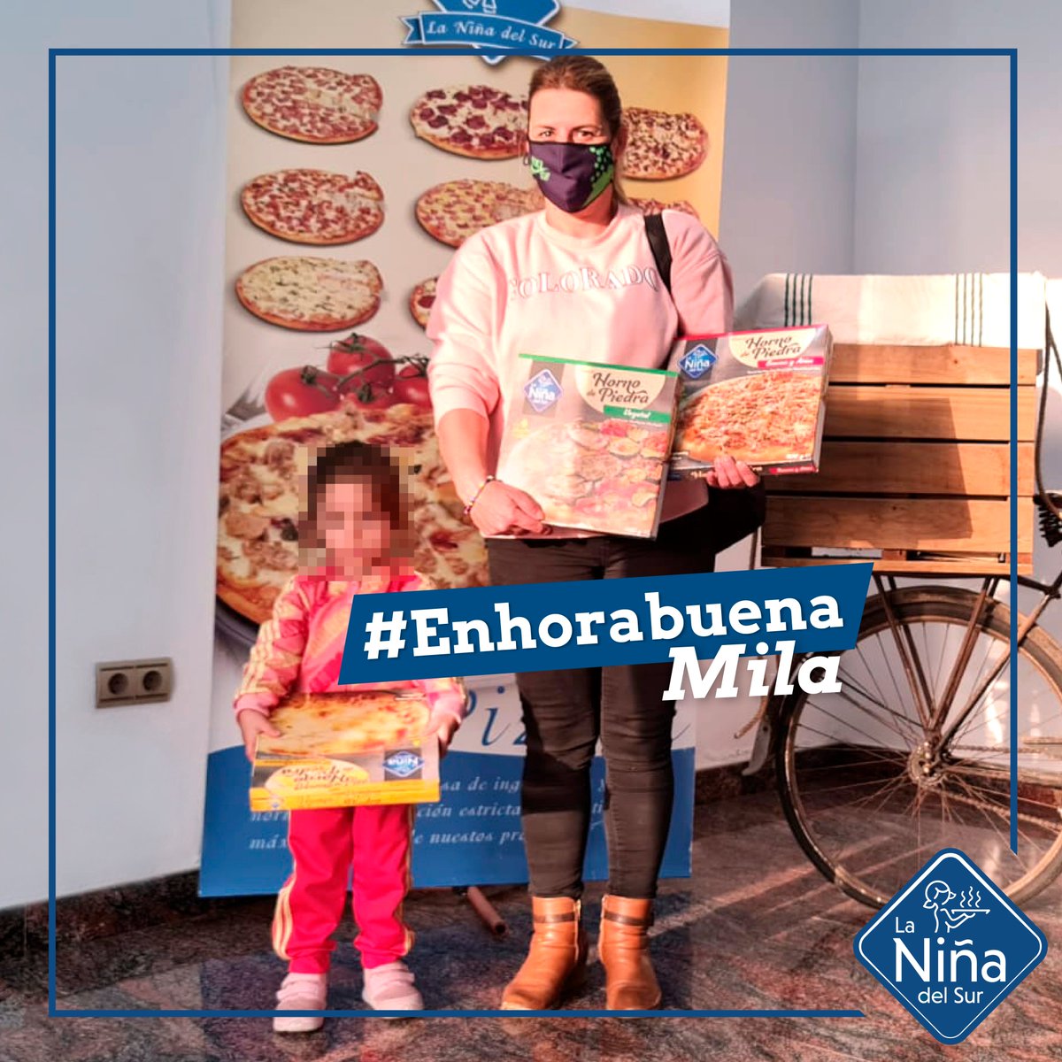 LaNinaDelSurES's tweet photo. 𝗠𝗶𝗹𝗮 𝗠𝗮𝗿𝘁𝗶́𝗻𝗲𝘇 𝗦𝗮́𝗲𝘇 recibió en nuestras oficinas de La Niña Del Sur el 𝐩𝐚𝐜𝐤 𝐝𝐞 𝐩𝐫𝐨𝐝𝐮𝐜𝐭𝐨𝐬 sorteados 🥳🥳
En la fotografía muestran algunas de nuestras pizzas #GranCasa que ganó. ¡Enhorabuena!
¡Próximamente más sorteos!
#Pizzas #BasedePizza #Sorteos https://t.co/vDcdDkxJDd