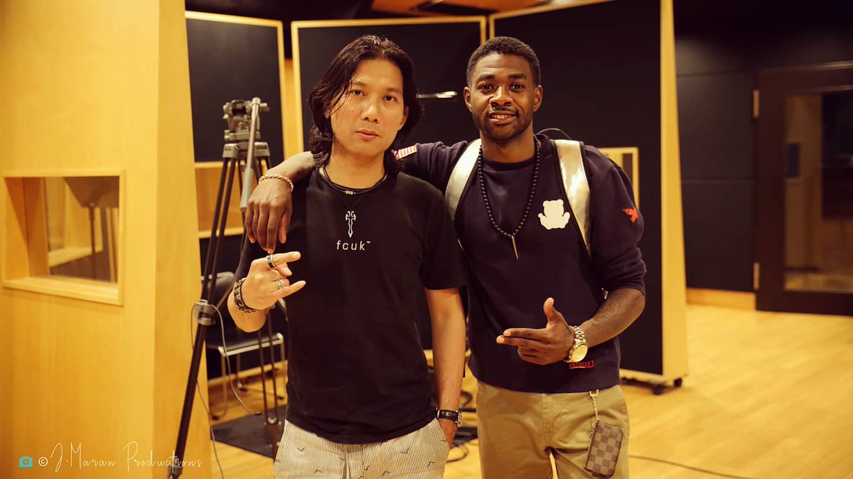 JawMaran's tweet photo. 📸 Day II with SAMMIE at BattleCry Sound Studio after laying his Vox🎙🎧Such an honor that I was able to Produce, Record, Mix &amp; Co-Write a song with him...🎼🎚Thanks to all my team mate to make this happened💪💯🔥

#Sammie #StudioLife🎧 #JawMaran #OnProducing #ToTheTop #TB https://t.co/8FlHt3ZWOm