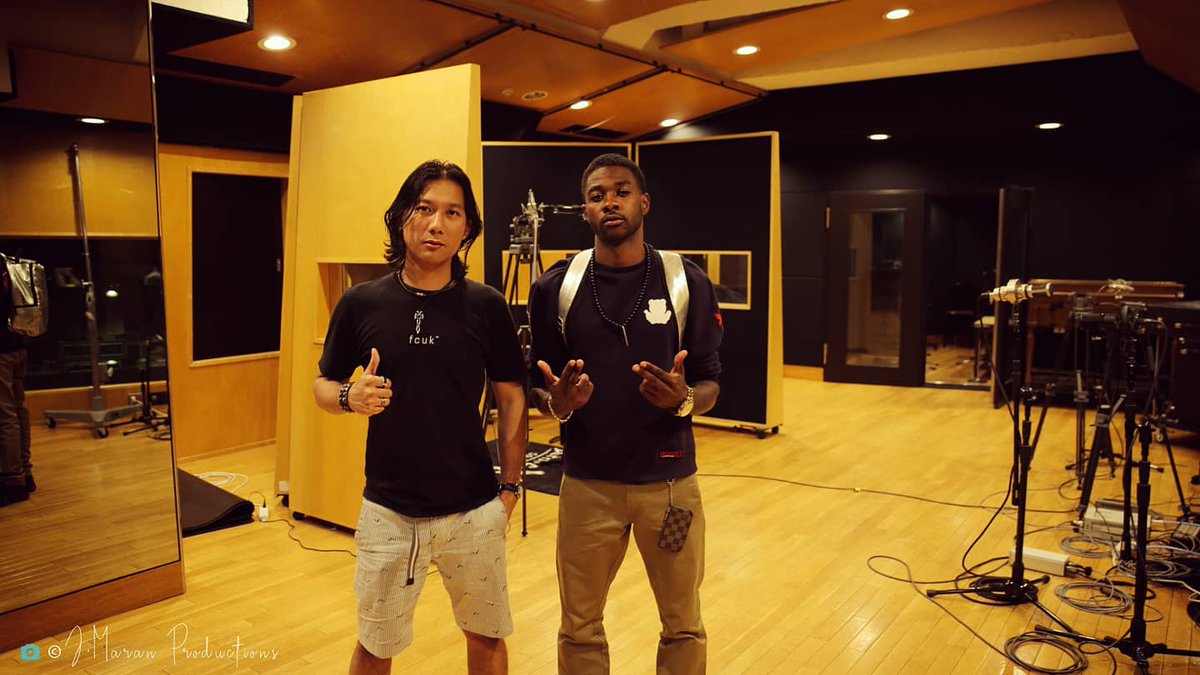 JawMaran's tweet photo. 📸 Day II with SAMMIE at BattleCry Sound Studio after laying his Vox🎙🎧Such an honor that I was able to Produce, Record, Mix &amp; Co-Write a song with him...🎼🎚Thanks to all my team mate to make this happened💪💯🔥

#Sammie #StudioLife🎧 #JawMaran #OnProducing #ToTheTop #TB https://t.co/8FlHt3ZWOm