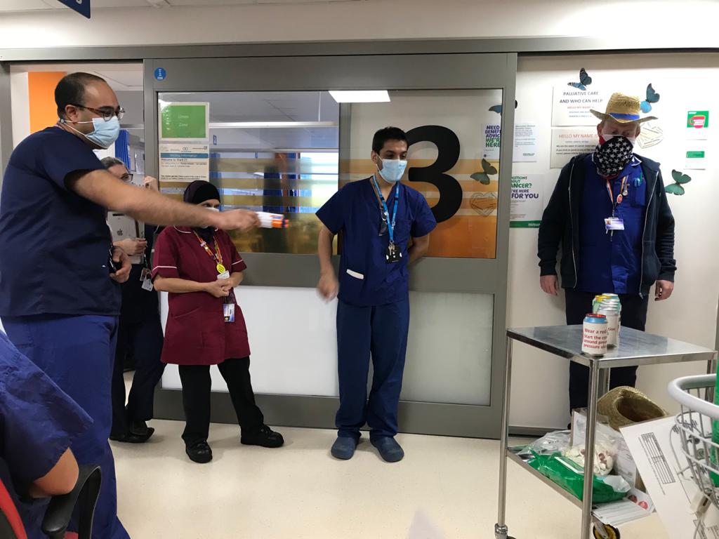UHLTVTeam's tweet photo. 🤠 @21_lri raising awareness! 👍🤠🔴

#stopthepressure #lovegreatskin #assking #pressureulcerprevention https://t.co/S8e1nTTKnl