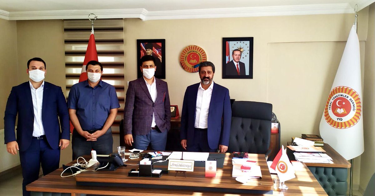 YerelYonetimDer's tweet photo. Belediyenin sözleşmeli memurların kanayan yarası olan 5393 sayılı Belediye kanunun 49. Maddesi kapsamında istihdam edilen belediye sözleşmeli memurları, Belediye sözleşmeli memurları ve işçiler yasasının biran önce Meclis’ten geçmesini talep ediyor. @esenesturgut @49Belediye https://t.co/sT4ivfjx8P